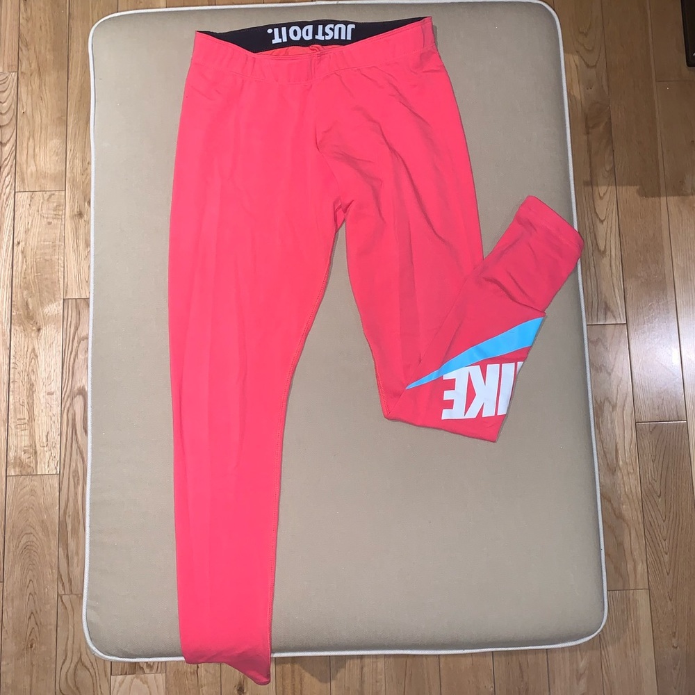Pink Nike Legging